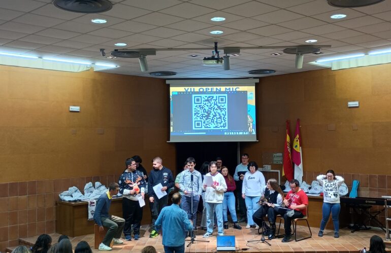 MICROABIERTO EN LA UNIVERDAD